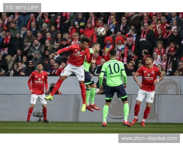 格纳布里达成德甲250场里程碑，已攻入95球