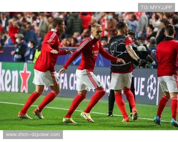 本菲卡2-0客胜阿贾克斯，穆里尼奥收获欧冠首胜