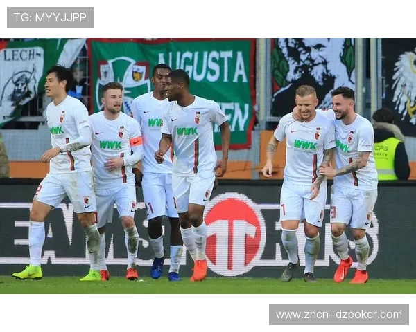 斯图加特球迷全场助威，主场氛围成球队后盾