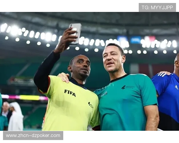 斯卡洛尼戴手套捧杯事件,因凡蒂诺亲自道歉 斯卡洛尼戴手套捧杯事件,因凡蒂诺亲自道歉